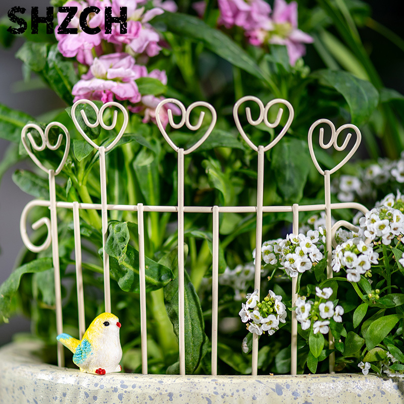 Succulent Arrangement Mini - Mini clôture fantaisie en fer forgé
